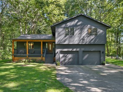 Property at 12890 Woodhaven Dr, Grand Haven, MI
