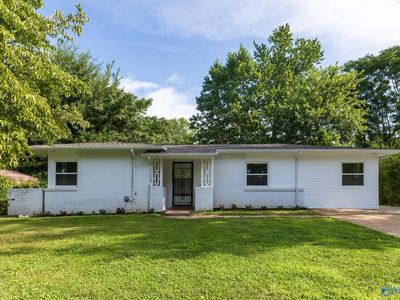 2214 Norwood Dr NW