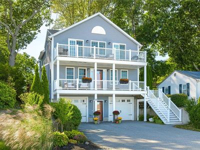 11 King Philip Ave
