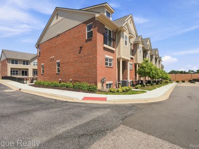 25565 Grandview Ln #33