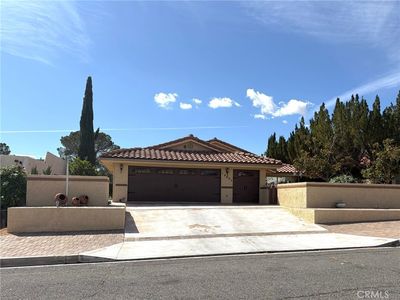 14695 Greenbriar Dr