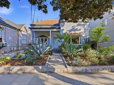 1274 Magnolia Ave