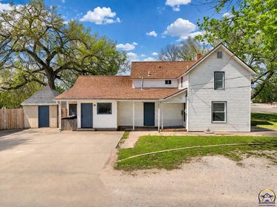 802 W Bertrand St