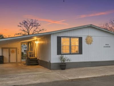 1802 Sunrise Dr.