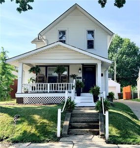 847 Sheffield Ave NE