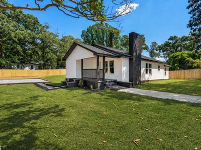 7527 Mapleleaf Dr