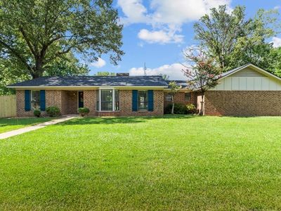 6213 Polly Dr