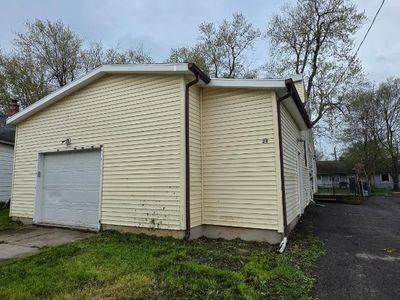 24 Starcrest Dr
