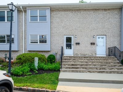906 Robin Rd