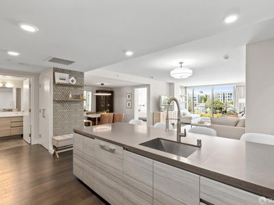 718 Long Bridge St APT 214