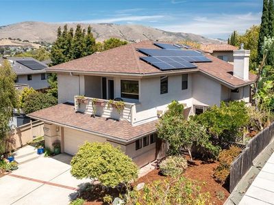 2424 Cumbre Ct