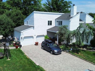 222 Vermeer Dr