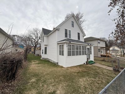 588 York Ave