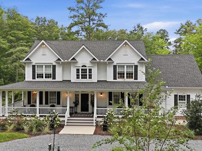6674 Schoolhouse Ln
