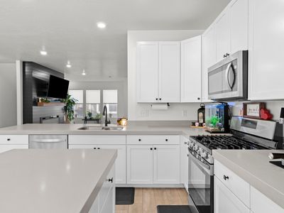 4726 S Hillhouse Cv #104