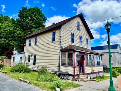 24 Bridge St