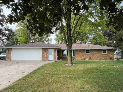 W2226 Hickory Dr