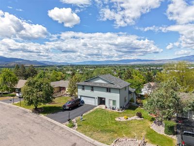 2404 Highwood Dr