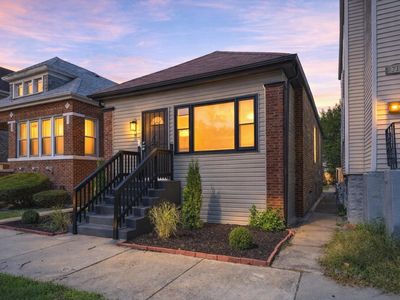 710 E 92nd Pl
