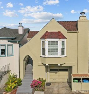 1284 27th Ave