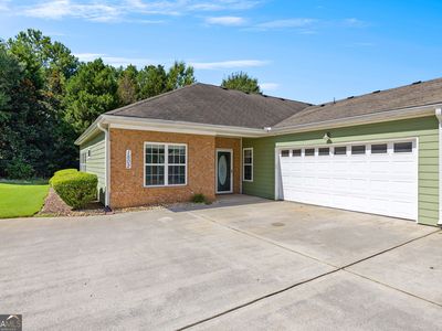 Property at 1502 Commonwealth Cir, Newnan, GA