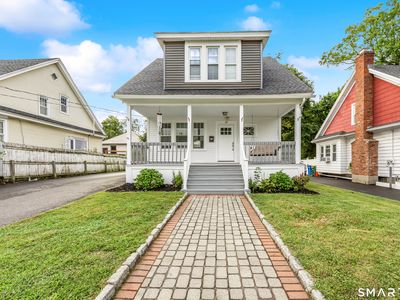 27 Seminole Avenue