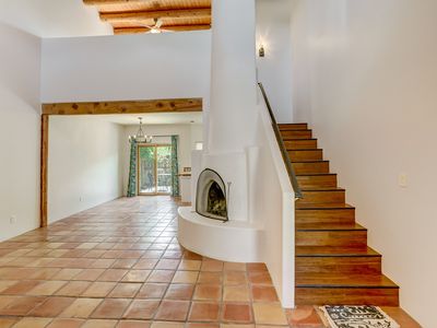 3221 La Paz Ln