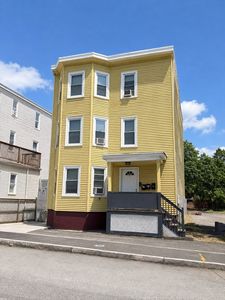8 Varnum St
