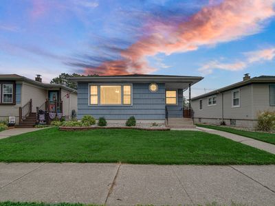 1325 Lake Ave