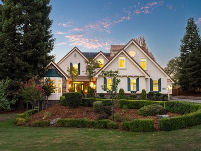 2393 Highland Hills Dr