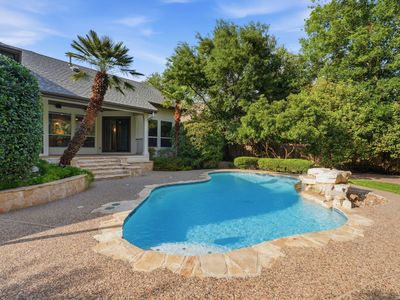 2810 Falling Brook