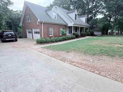 605 Millbrook Dr