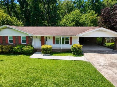 2148 Eastwood Dr SW