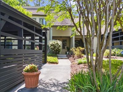 54 Forrest Pl