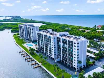 9393 Midnight Pass Rd APT 606