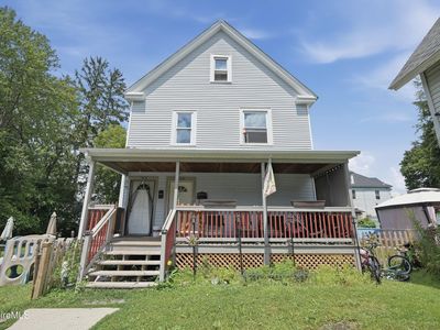 158-160 Linden St