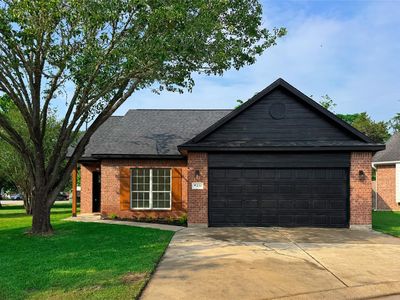231 Elizabeth Ln