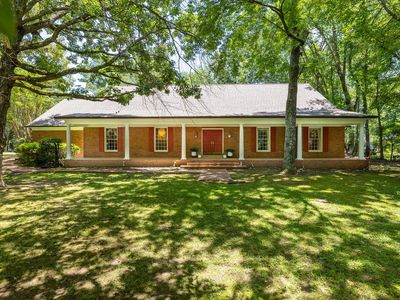 1368 Dexter Ln