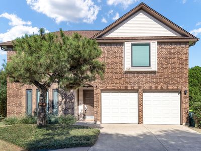 765 Eiffel Dr