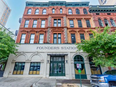 2015 1st Ave N Unit 2D