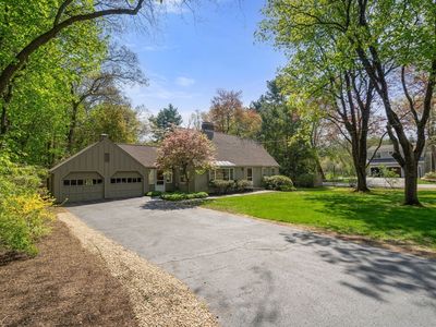 25 Moore Rd