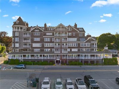 53 Conanicus Ave APT 5A