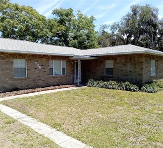906 OAK DRIVE