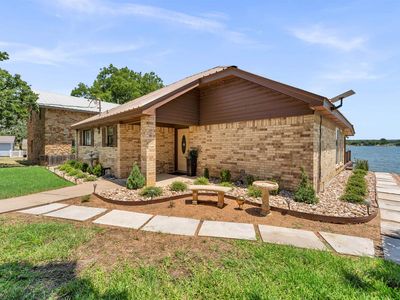 386 Lake Loop