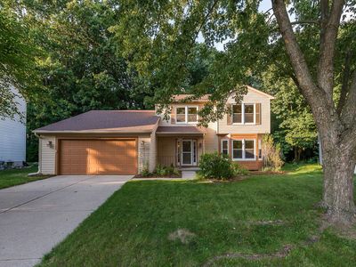 312 Burr Oak Dr