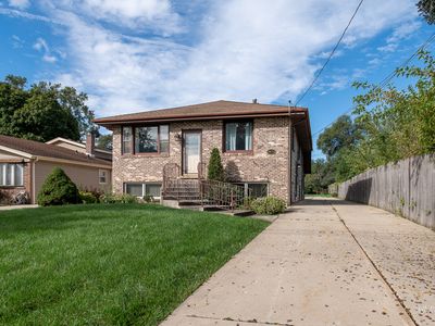Property at 4 N 279th Ave, Addison, IL