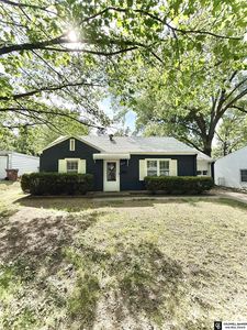 3045 S 42nd St
