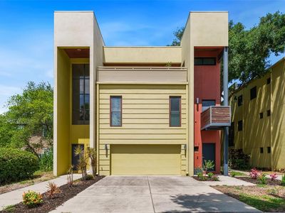 213 S Moody Ave APT 1