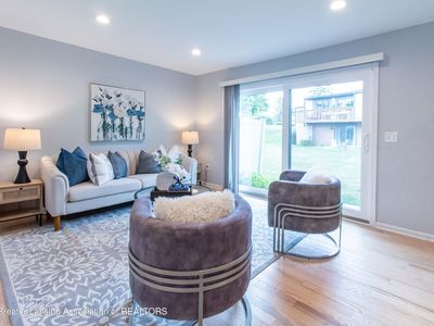 Property at 1104 Washington Cir, Northville, MI