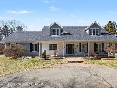 10033 Woodland Acres Dr